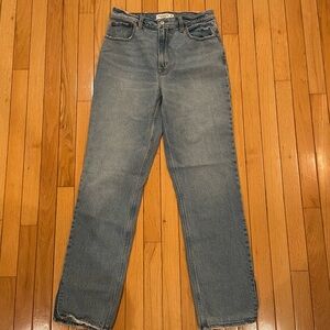 Abercrombie&Fitch - 90s Straight Ultra Rise High Rise w Slits Distressed Finish